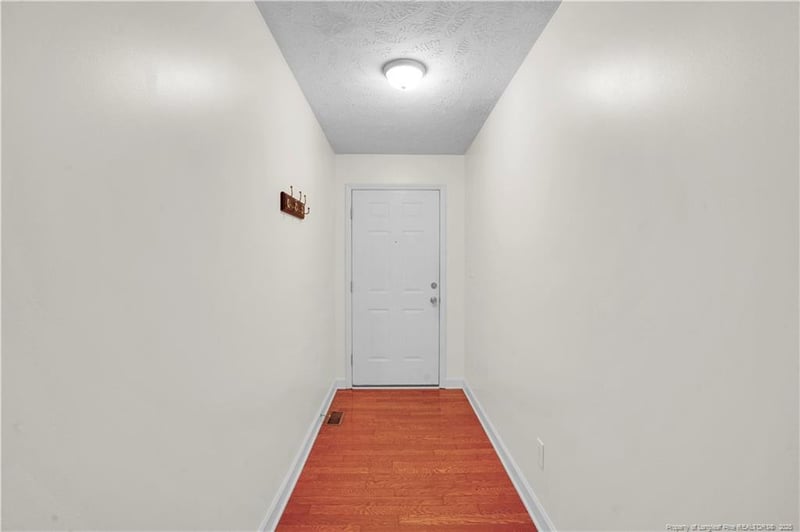 633 Law Rd, Fayetteville, NC 28311