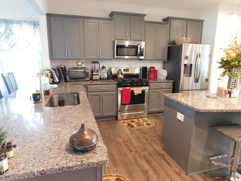 633 Longstanton Ave, Zebulon, NC 27597