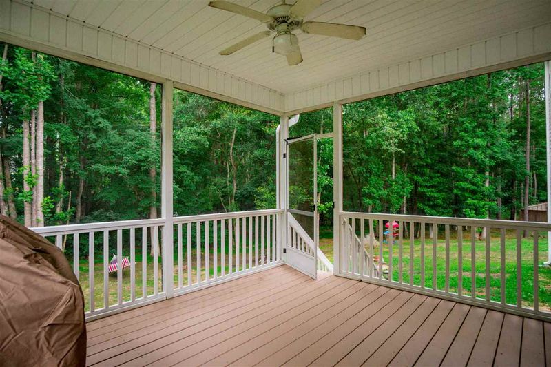 633 Millstone Dr, Clayton, NC 27527