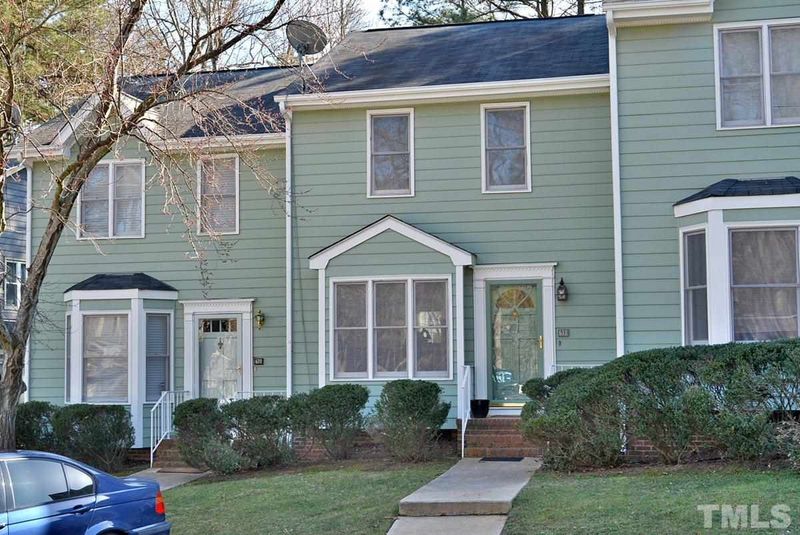 633 Oak Run Dr, Raleigh, NC 27606