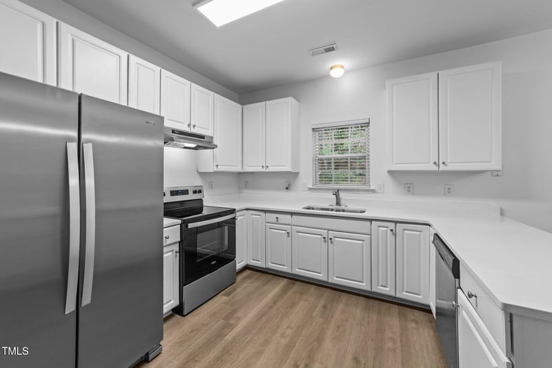633 Prickly Pear Dr, Fuquay Varina, NC 27526