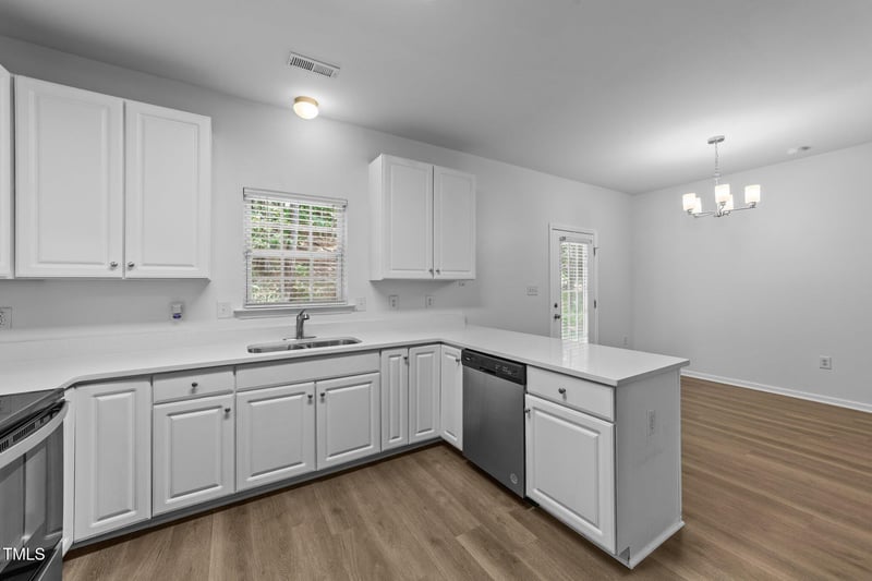 633 Prickly Pear Dr, Fuquay Varina, NC 27526