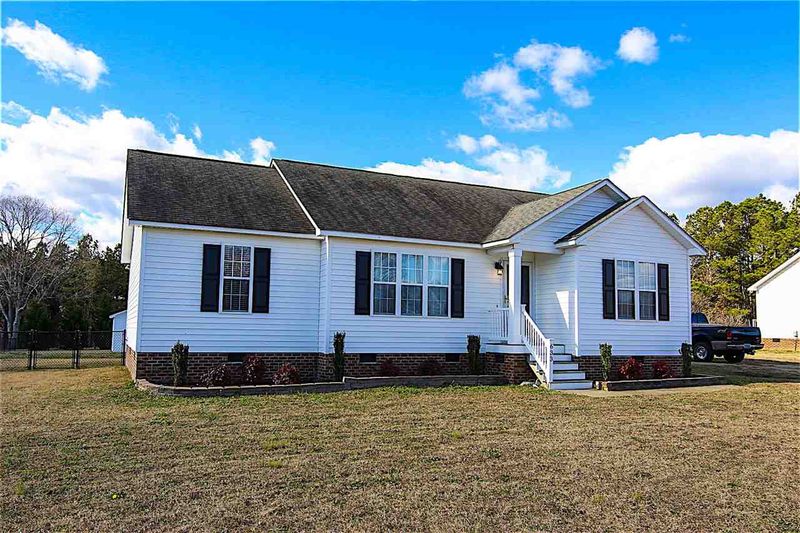 633 Rock Pillar Rd, Clayton, NC 27520