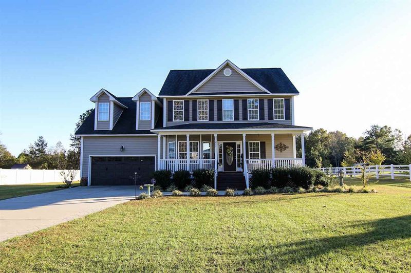 633 Shade Tree Rd, Benson, NC 27504