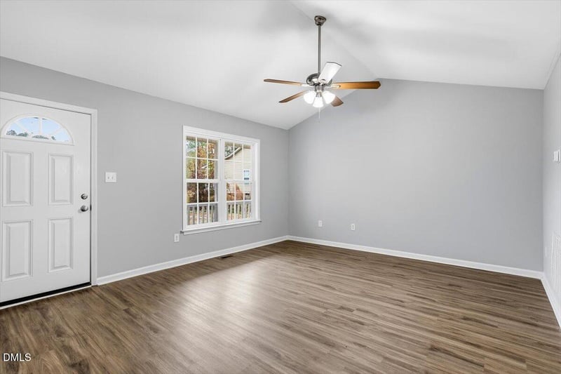 633 Sunray Dr, Clayton, NC 27520