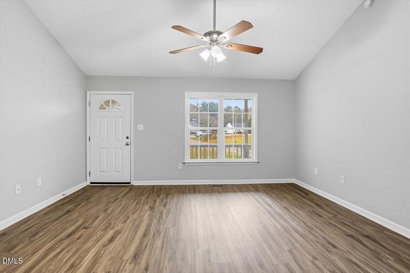 633 Sunray Dr, Clayton, NC 27520