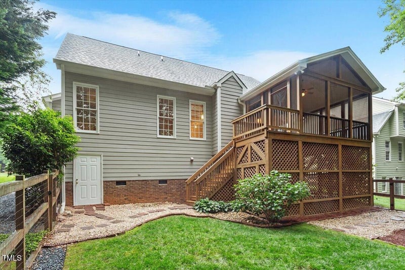6335 Cedar Waters Dr, Raleigh, NC 27607