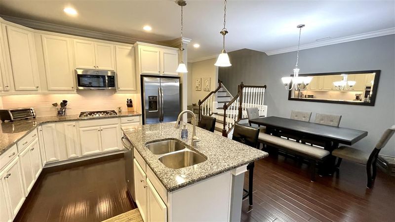 634 Chronicle Dr, Cary, NC 27513