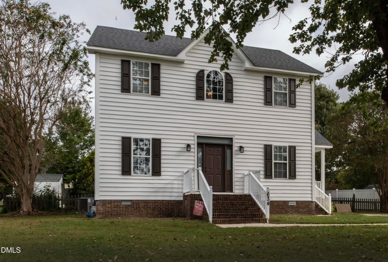 634 Commander Dr, Wendell, NC 27591