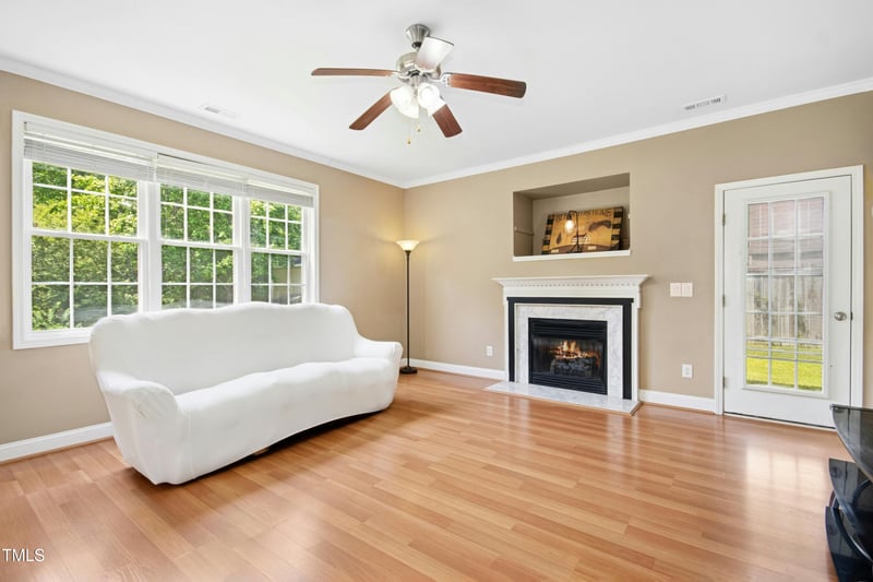 634 Cotton Brook Dr, Fuquay Varina, NC 27526