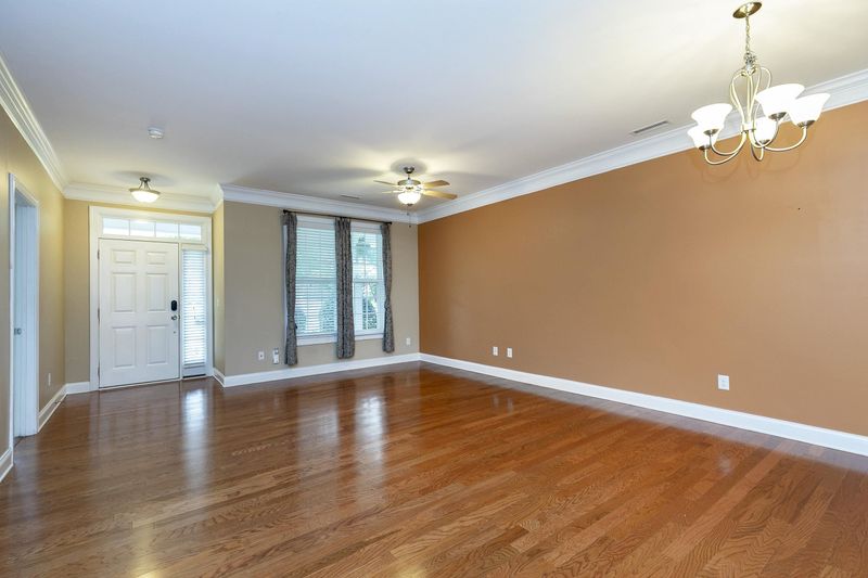 634 Democracy St, Raleigh, NC 27603