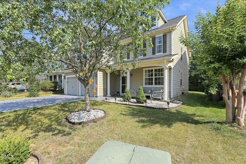 634 Piper Stream Cir, Cary, NC 27519