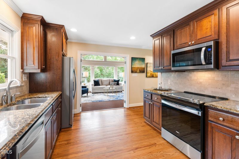 634 Smedes Pl, Raleigh, NC 27605
