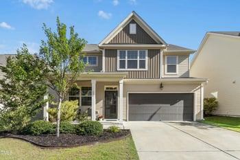 634 Stapleford Ln, Fuquay Varina, NC 27526