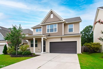 634 Stapleford Ln, Fuquay Varina, NC 27526