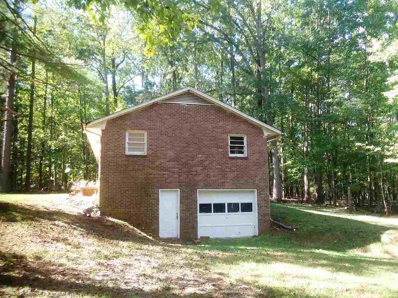 6343 Thom Rd, Graham, NC 27253