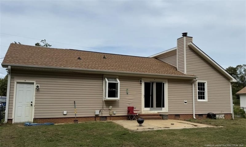 6345 Hawfield Dr, Fayetteville, NC 28303