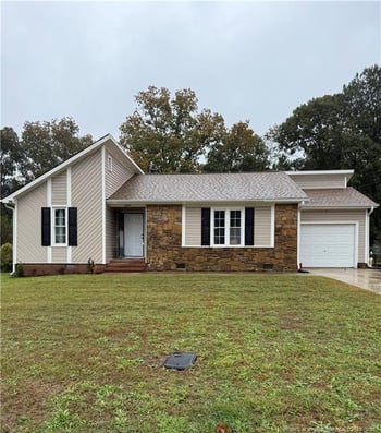 6345 Hawfield Dr, Fayetteville, NC 28303