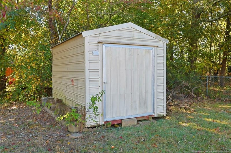 6345 Hawfield Dr, Fayetteville, NC 28303