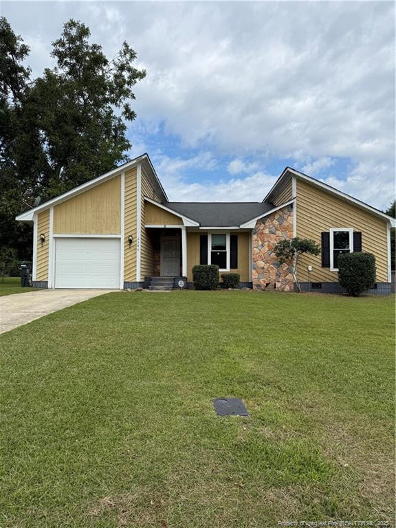 6346 Hawfield Dr, Fayetteville, NC 28303