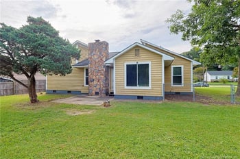 6346 Hawfield Dr, Fayetteville, NC 28303