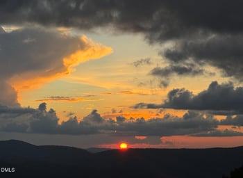 635 Acorn Nvno, Zionville, NC 28698