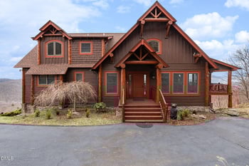 635 Acorn Nvno, Zionville, NC 28698