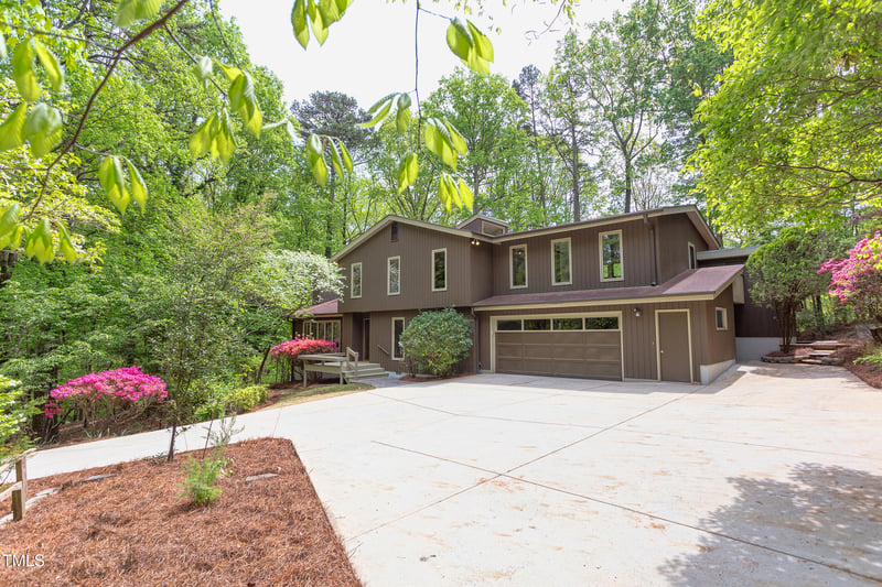 635 Kensington Dr, Chapel Hill, NC 27514