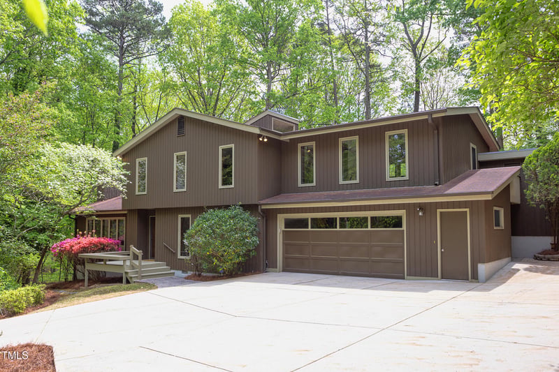 635 Kensington Dr, Chapel Hill, NC 27514