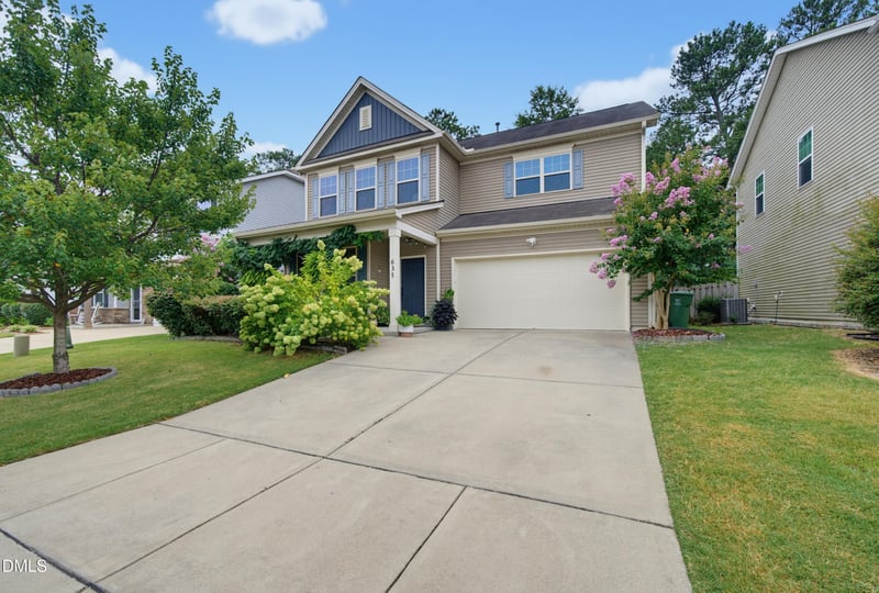 635 Lavenham Ln, Fuquay Varina, NC 27526
