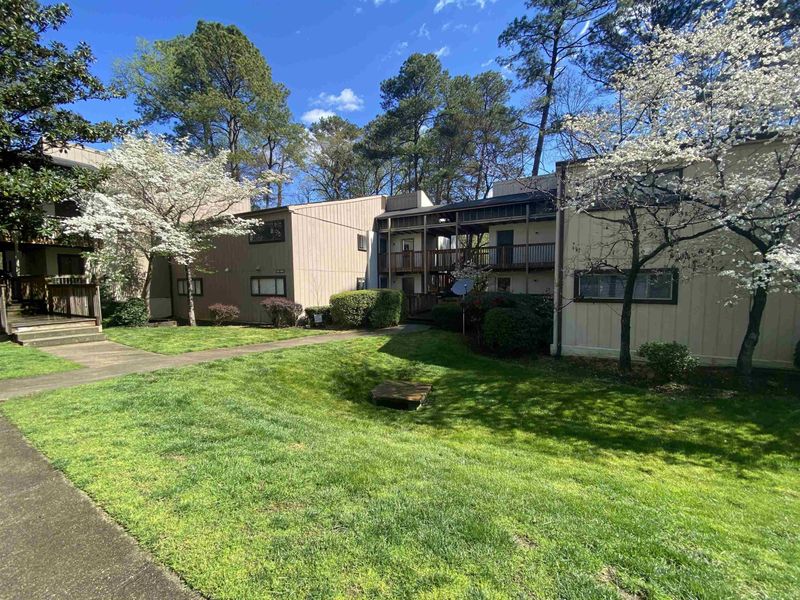 635 Pine Ridge Pl, Raleigh, NC 27609