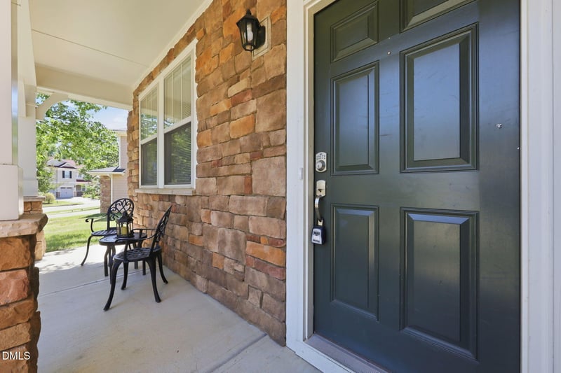 635 Piper Stream Cir, Cary, NC 27519