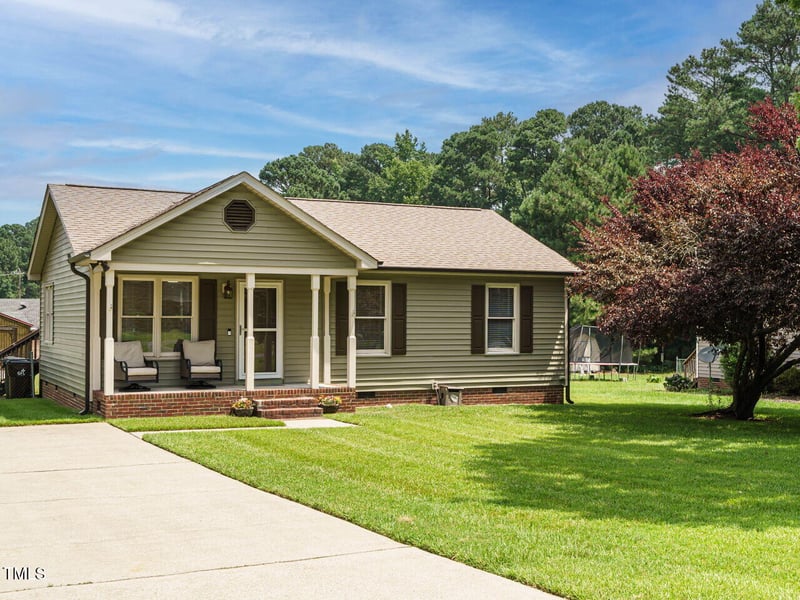 635 Raymond Dr, Wendell, NC 27591