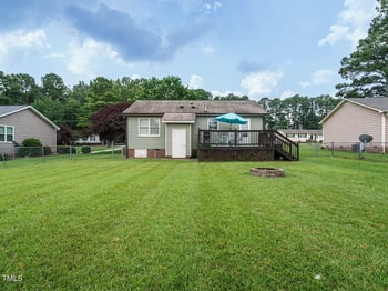 635 Raymond Dr, Wendell, NC 27591