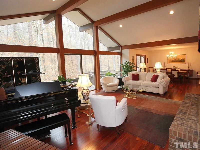 635 Totten Pl, Chapel Hill, NC 27514