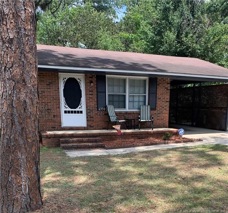 6350 Rockford Dr, Fayetteville, NC 28304