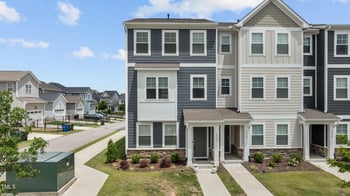 6352 Perry Creek Rd, Raleigh, NC 27616