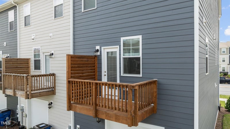 6352 Perry Creek Rd, Raleigh, NC 27616