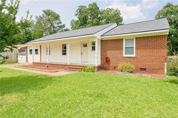636 Berwick Dr, Fayetteville, NC 28314