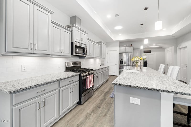 636 Crooked Pine Dr, Cary, NC 27519