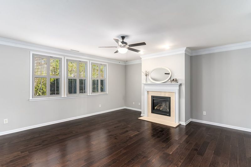 636 Piper Stream Cir, Cary, NC 27519