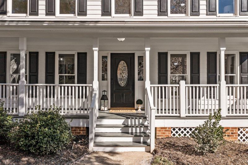 636 St Vincent Dr, Holly Springs, NC 27540
