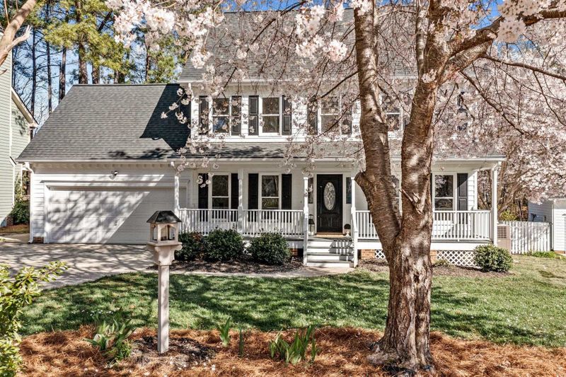 636 St Vincent Dr, Holly Springs, NC 27540