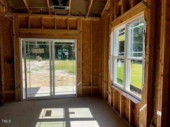 637 Little River Dr, Zebulon, NC 27597