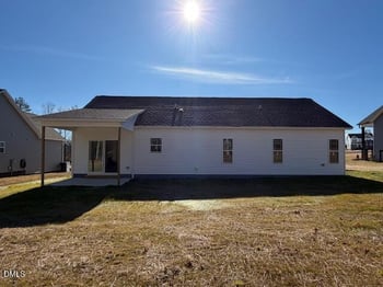 637 Little River Dr, Zebulon, NC 27597