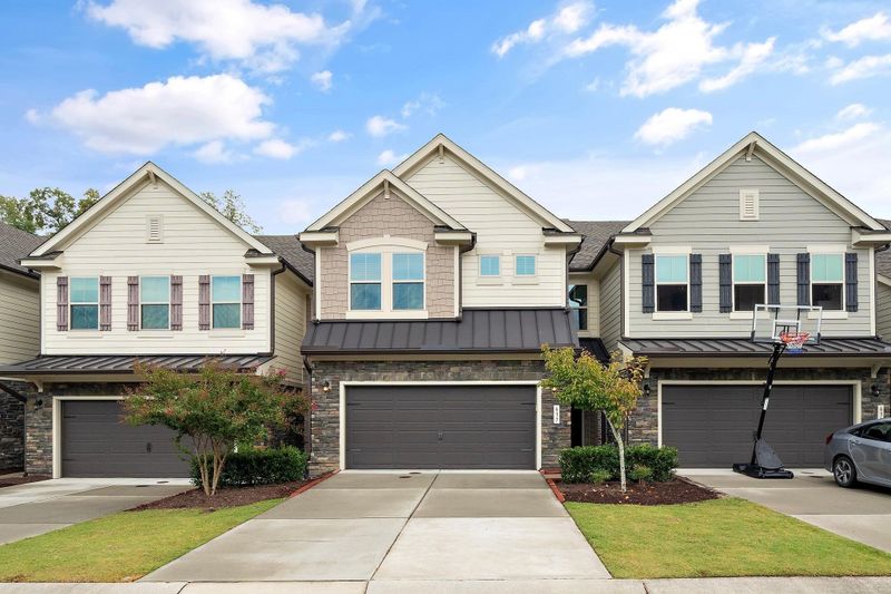 637 Rockcastle Dr, Cary, NC 27519