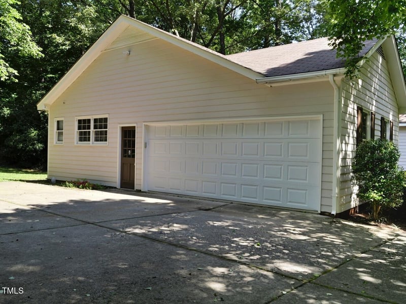 637 Shadywood Ln, Raleigh, NC 27603