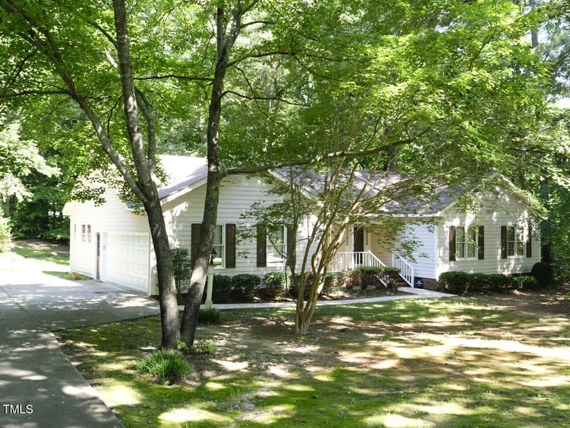 637 Shadywood Ln, Raleigh, NC 27603