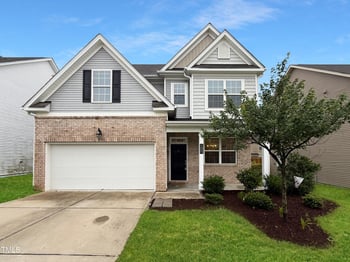 637 Stapleford Ln, Fuquay Varina, NC 27526