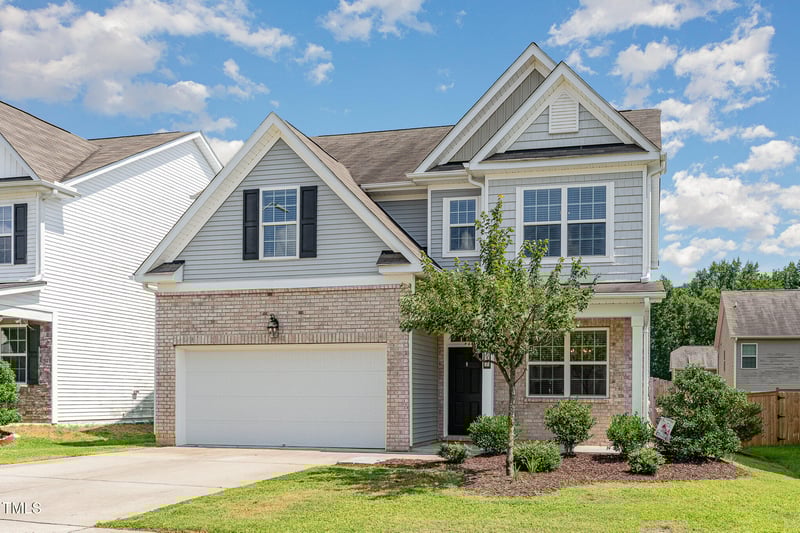 637 Stapleford Ln, Fuquay Varina, NC 27526